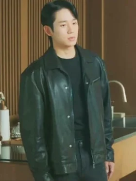 Love Next Door Jung Hae-in Black Leather Jacket Front