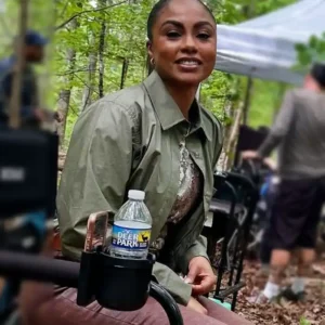 The Hunting Wives S01 Joyce Glenn Green Jacket