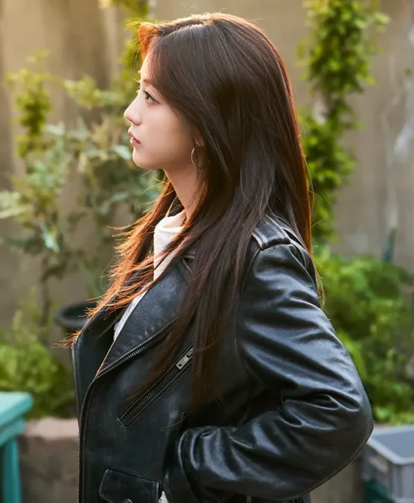 Head Over Heels S01 Cho Yi-hyun Leather Jacket Back