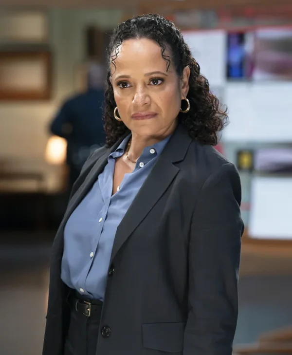 High Potential S02 Judy Reyes Black Blazer Side
