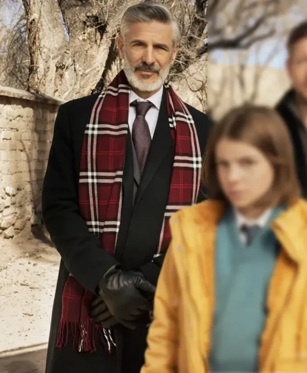 Maledictions S01 Leonardo Sbaraglia Black Coat
