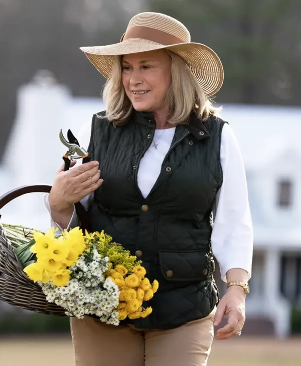 Murdaugh Death in the Family S01 Patricia Arquette Black Vest