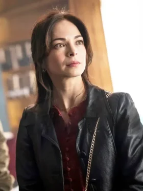 Murder in a Small Town S02 Kristin Kreuk Leather Jacket Side
