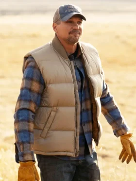 My Life with the Walter Boys S02 Marc Blucas Vest