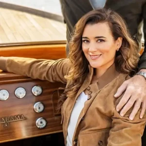 NCIS Tony and Ziva S01 Cote de Pablo Brown Suede Jacket Back