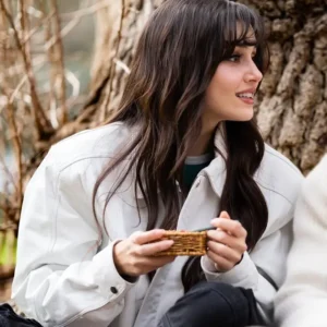 Reminder S01 Hande Erçel White Jacket Side