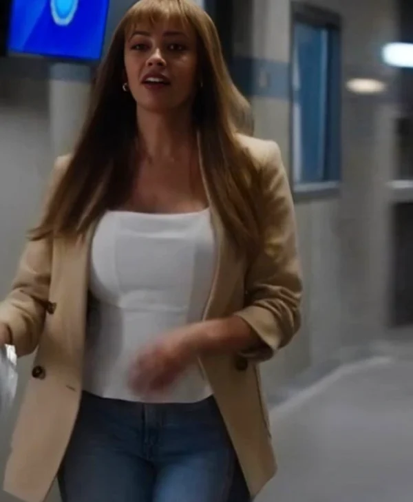 Wild Cards S02 Vanessa Morgan Brown Blazer Back