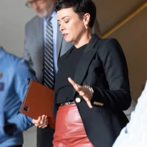 9-1-1 S09 Briana Venskus Black Blazer