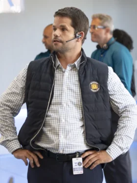 9-1-1 S09 Max Carver Black Vest Side