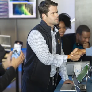 9-1-1 S09 Max Carver Black Vest Front