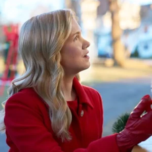 A Newport Christmas Ginna Claire Mason Red Coat