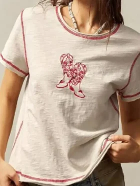 Baylen Out Loud S02 Baylen Dupree Beige & Red Stitch Cowboy Tee Front look