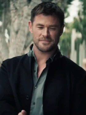 Crime 101 Chris Hemsworth Black Coat Side