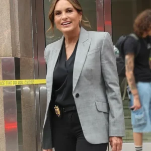 Law and Order SVU S27 Olivia Benson Grey Blazer Side