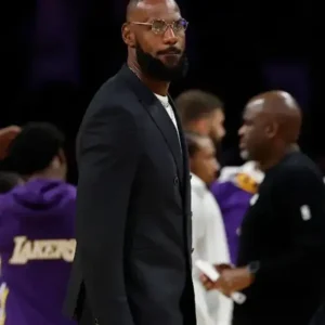 LeBron James Warriors V Lakers 2025 Black Blazer Side Look