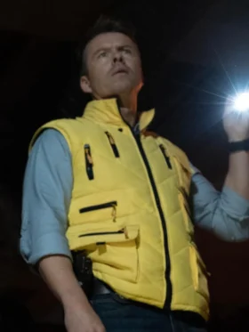 NCIS Sydney S02 Todd Lasance Yellow Vest Side