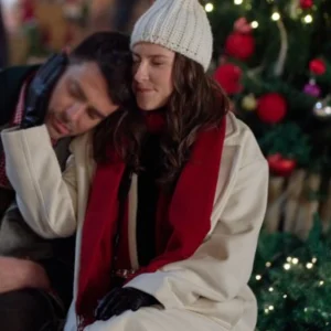A Keller Christmas Vacation Eden Sher White Wool Coat Front