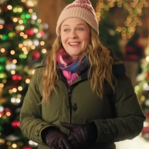 A Merry Little Ex-Mas Alicia Silverstone Green Hooded Jacket