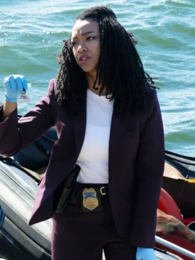 Boston Blue S01 Lena Silver Purple Suit Side