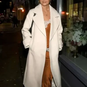 Katie Holmes NYC 2025 White Coat Front look