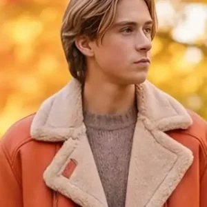 Ici Tout Commence Cesar Verneuil Shearling Car Coat Front Look