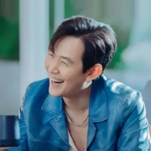 Lee Jung-jae Nice to Not Meet You Blue Leather Jacket Front Look