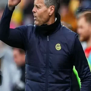 Manager Kjetil Knutsen Blue Vest