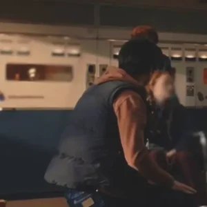 Stranger Things S05 Noah Schnapp Puffer Vest Back Look