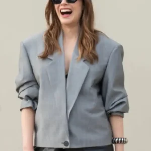 Paris Fashion Week Elizabeth Olsen Grey Blazer