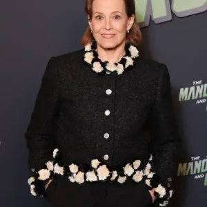 Shop Sigourney Weaver The Mandalorian And Grogu Paris Premiere Black Cropped Jacket