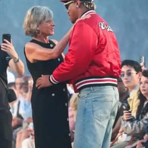 Rapper Future Louis Vuitton Fashion Week Show 2026 Red Satin Jacke