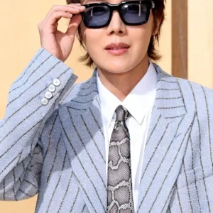 Shop JHope Louis Vuitton Fashion Week Show Paris 2026 Suit