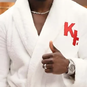 Kevin Hart Fanatics Fest NYC 2026 White Robe