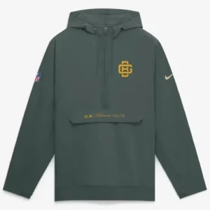 Shop Green Bay Packers Nike Green 2026 Rivalries Sideline Anorak Half-Zip Jacket