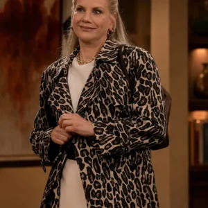 Shop Kristen Johnston TV Series Leanne S2 Carol Printed Trench Coat On Sale
