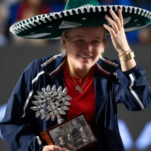 WTA 500 Guadalajara Peyton Stearns Neavy Blue Jacket